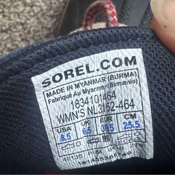 Sorel Women’s 8.5 Ankle Winter Snow Boots Red Cream Laces Navy Quilted Upper EUC